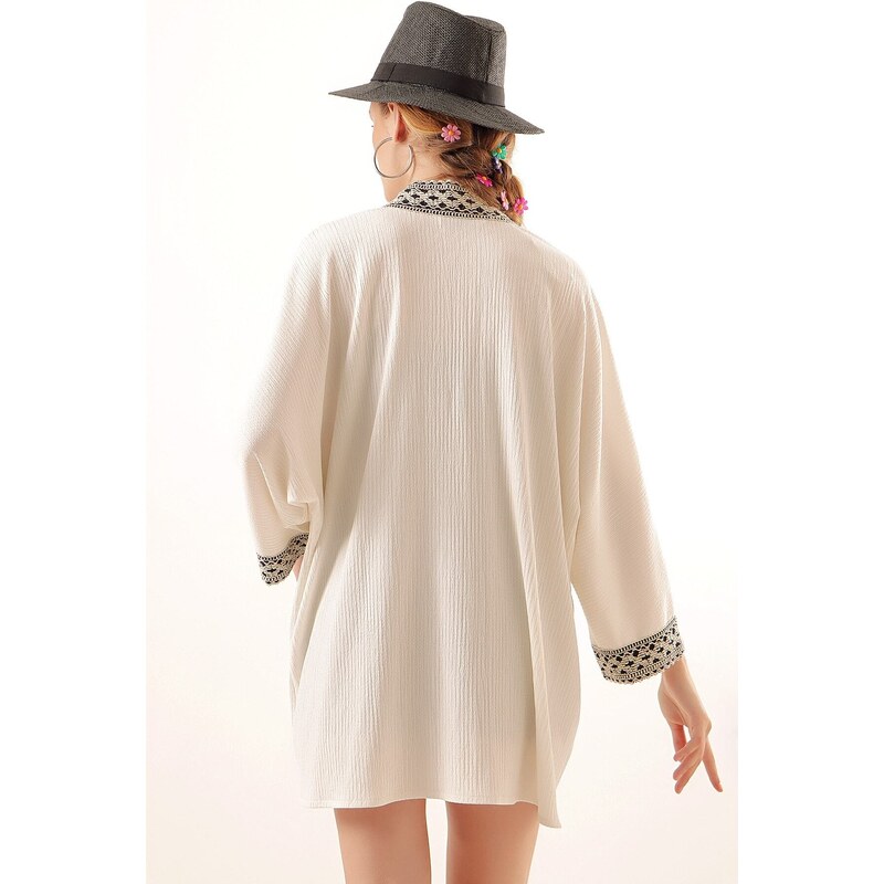 Bigdart 5866 Knitted Embroidered Kimono - White