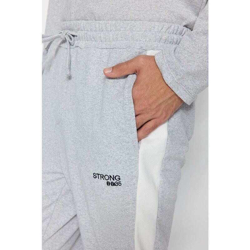 Trendyol Gray Embroidery Detailed Knitted Pajamas Set