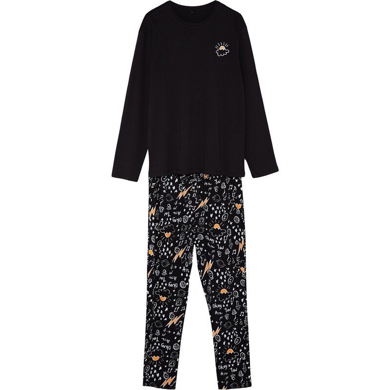 Trendyol Black Regular Fit Embroidered Knitted Pajamas Set