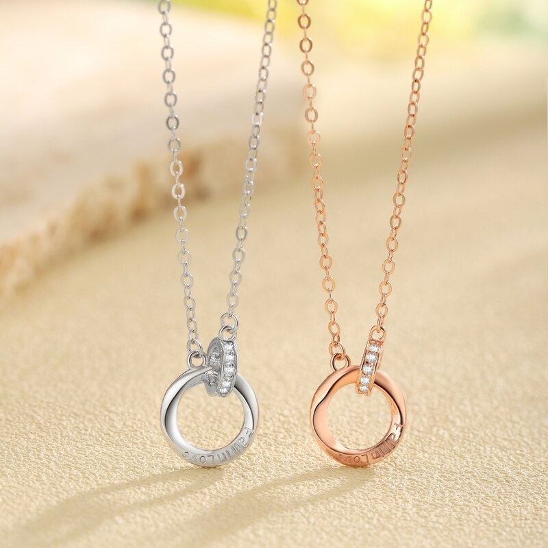 Pozlacený stříbrný náhrdelník se spojenými kroužky a nápisem - Meucci SYN028
