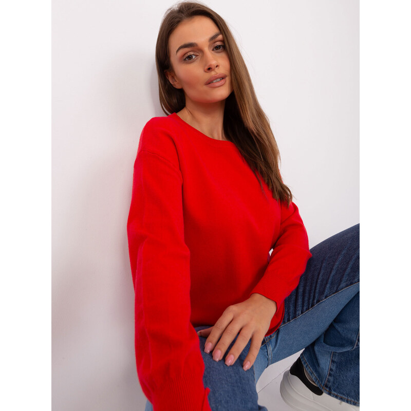 Fashionhunters Klasický červený svetr s kulatým výstřihem