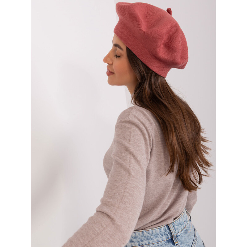 Fashionhunters Cihlově červená dámská baretová zimní čepice