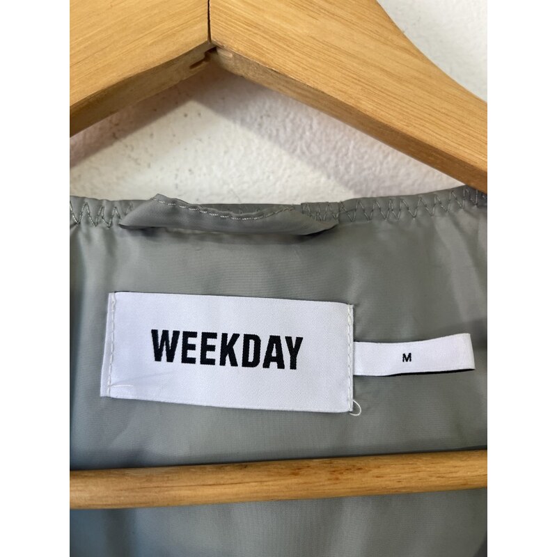 Prošívaná bunda Weekday 100 % polyester