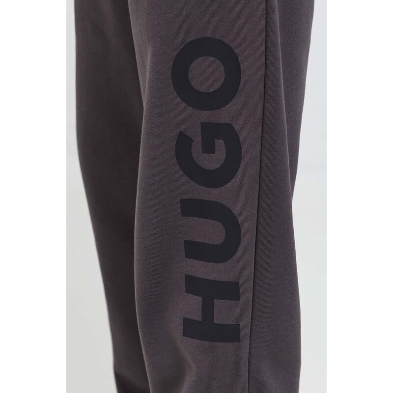 Bavlněné tepláky HUGO šedá barva, s potiskem