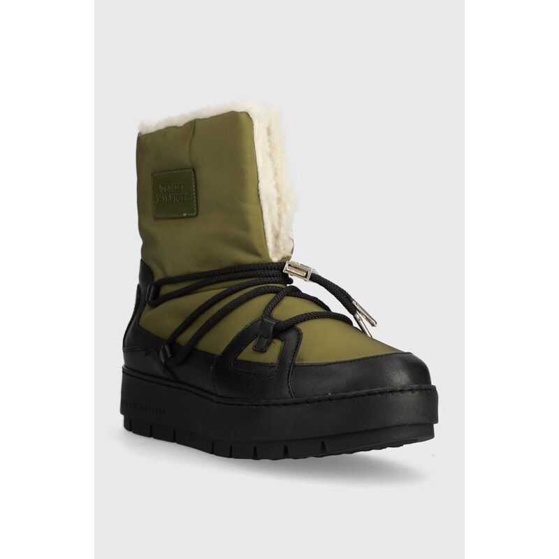 Sněhule Tommy Hilfiger TOMMY ESSENTIAL SNOWBOOT zelená barva, FW0FW07504