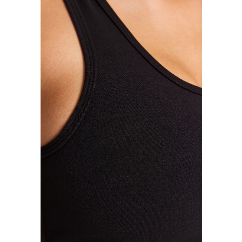 Trendyol Black Medium Support/Shaping Back Pocket Detail Knitted Sports Bra