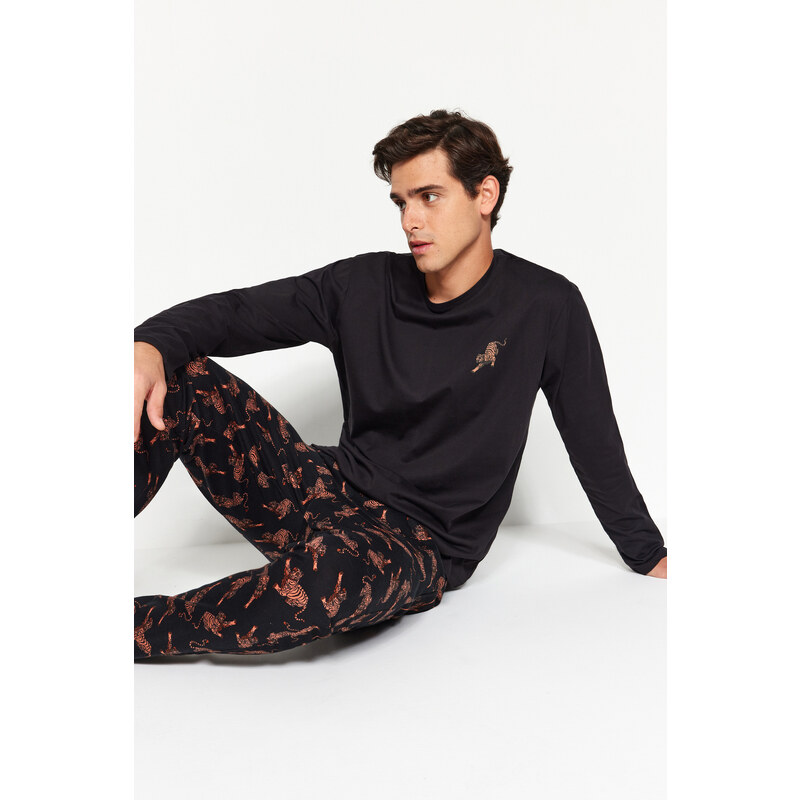 Trendyol Black Regular Fit Printed Knitted Pajamas Set