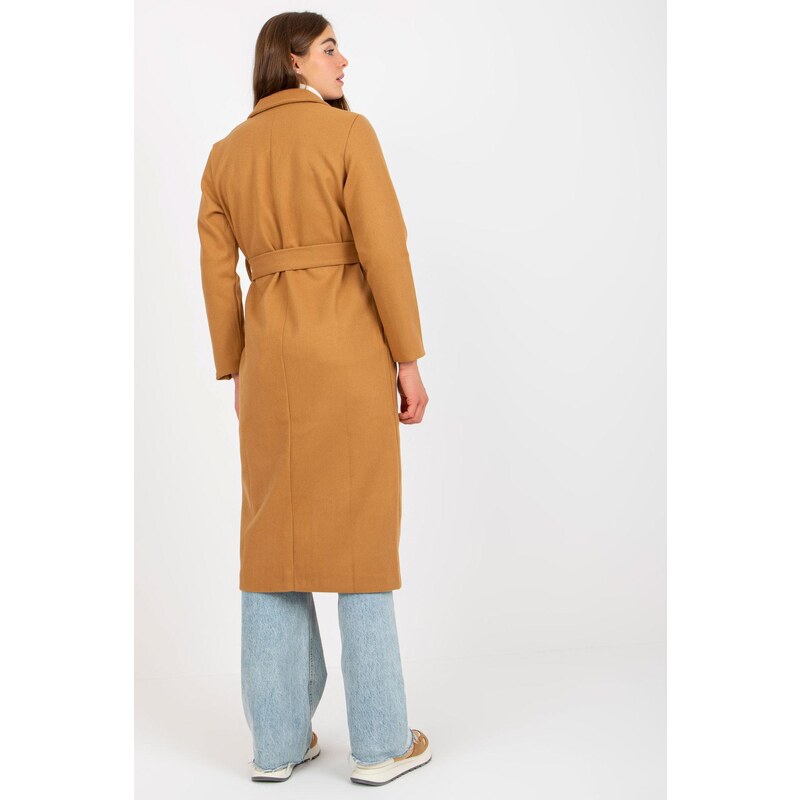 MladaModa Dlouhý kabát s páskem model 31232 barva camel