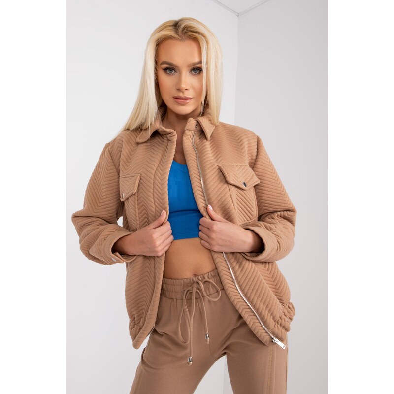 MladaModa Krátká přechodná bunda s podšívkou model 00795 barva camel 108808045