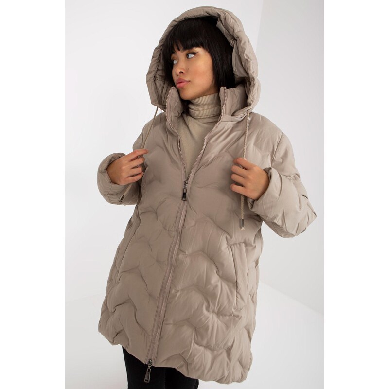 MladaModa Zimní péřová bunda s kapucí model 26200 béžová