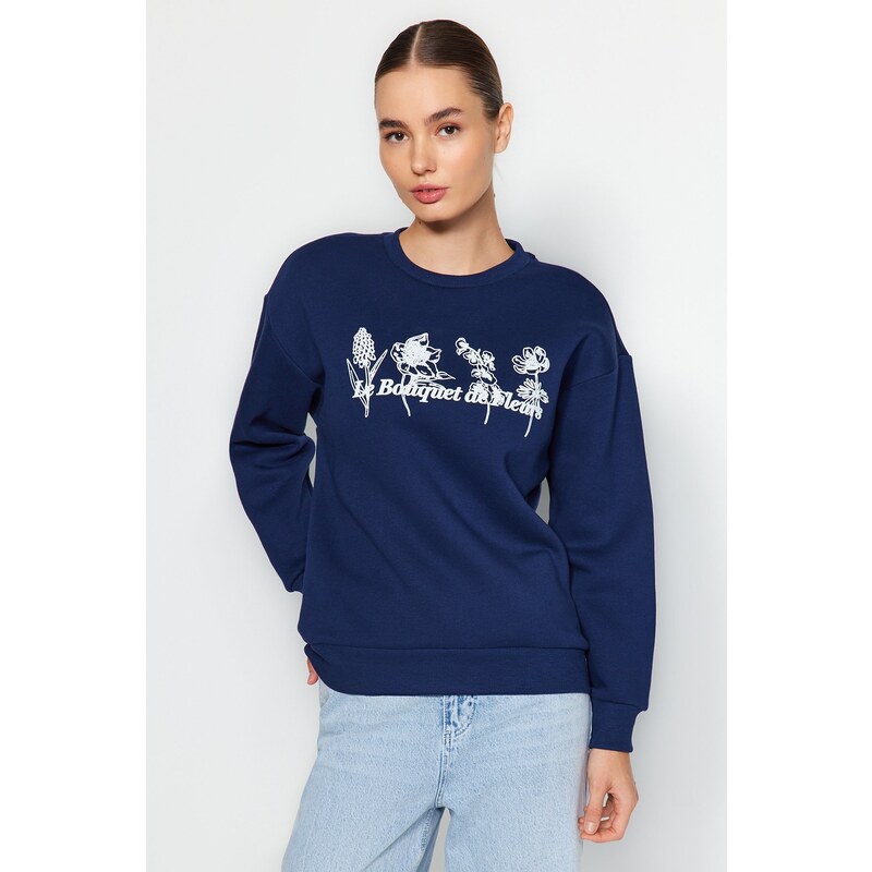 Trendyol Navy Blue Crew Neck Regular Fit Relief Print Knitted Sweatshirt with Fleece Inside