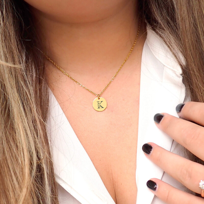MIDORINI.CZ personalizovaný náhrdelník ZDOBENÁ INICIÁLA dle vlastního výběru, chirurgická ocel