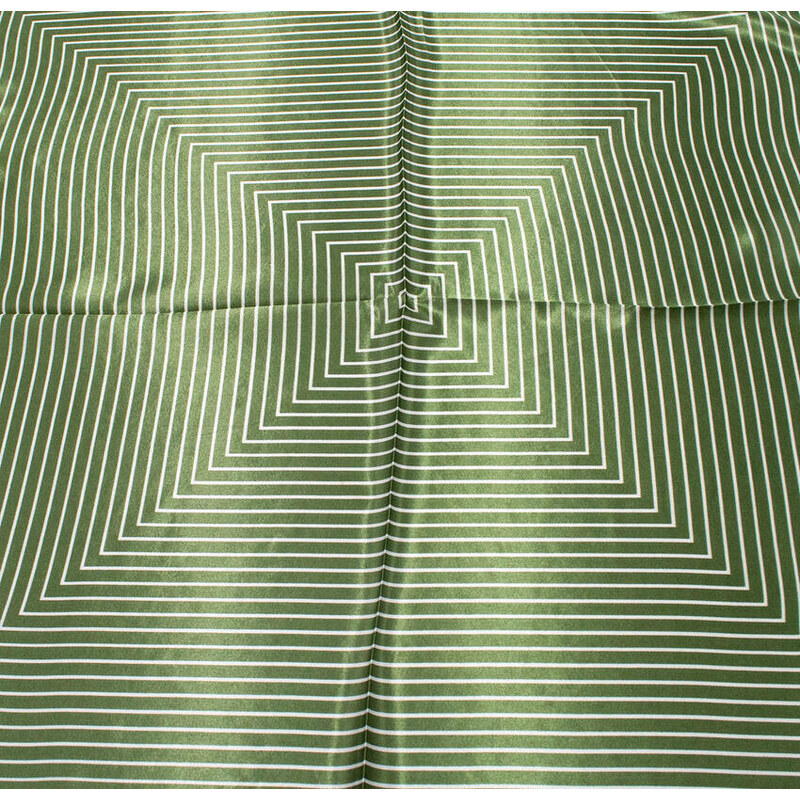Šátek saténový - zelený s pruhy