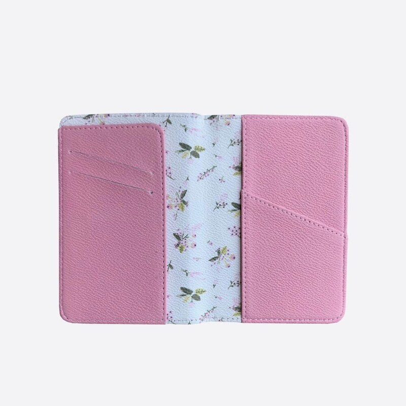 Kecky Růžový obal na cestovní pas s kytičkami