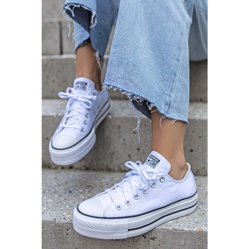 Converse Dámské bílé nízké tenisky Chuck Taylor All Star Lift