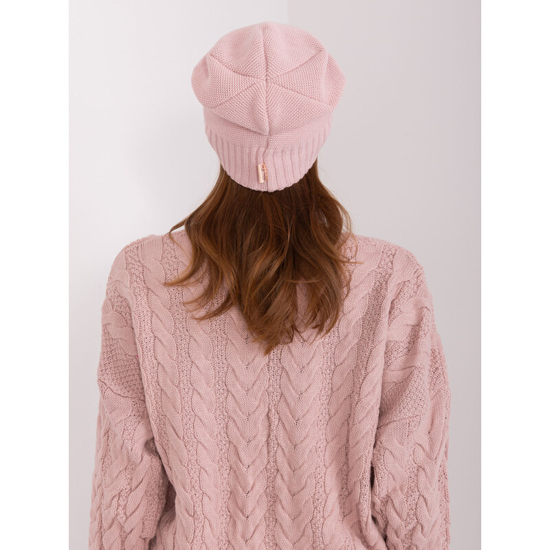 Fashionhunters Světle růžová zimní čepice s aplikací RUE PARIS