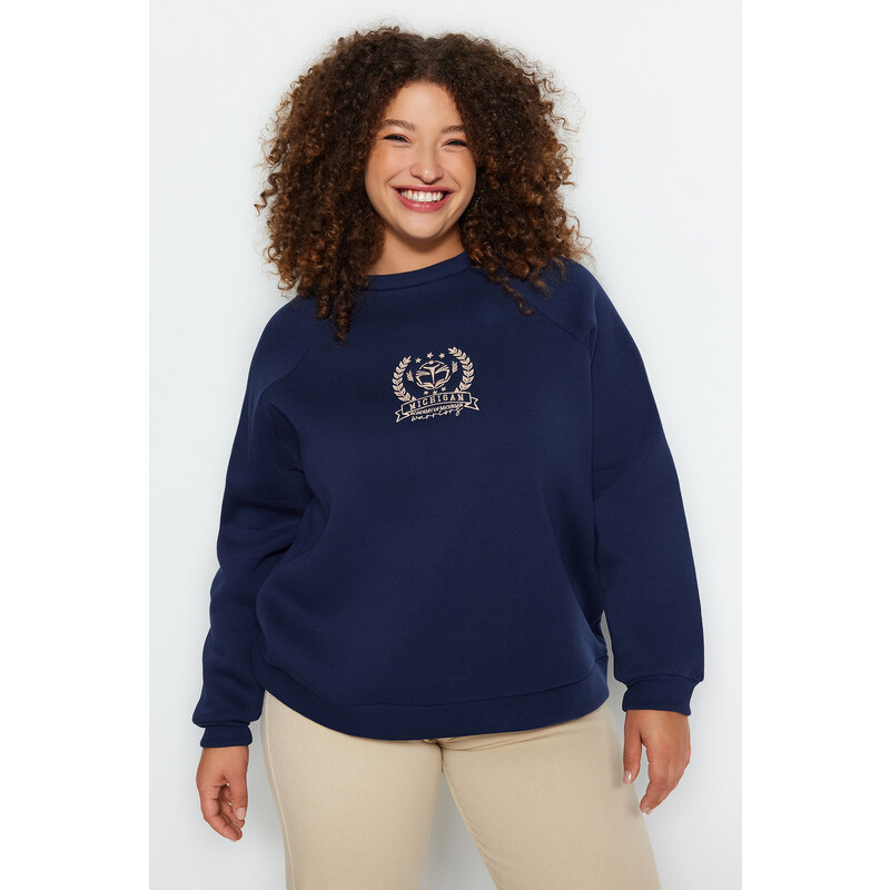 Trendyol Curve Navy Blue Thick Fleece Inside Embroidery Detailed Knitted Sweatshirt