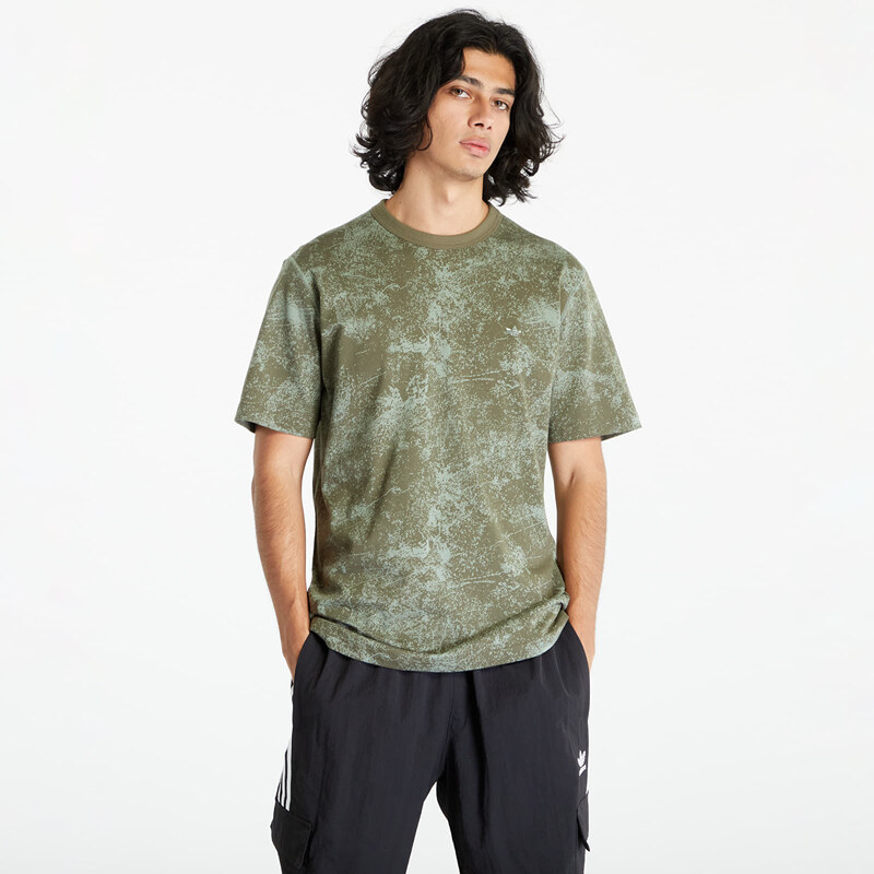 adidas Originals Pánské tričko adidas Adventure Allover Print Graphic Short Sleeve Tee Olive Strata