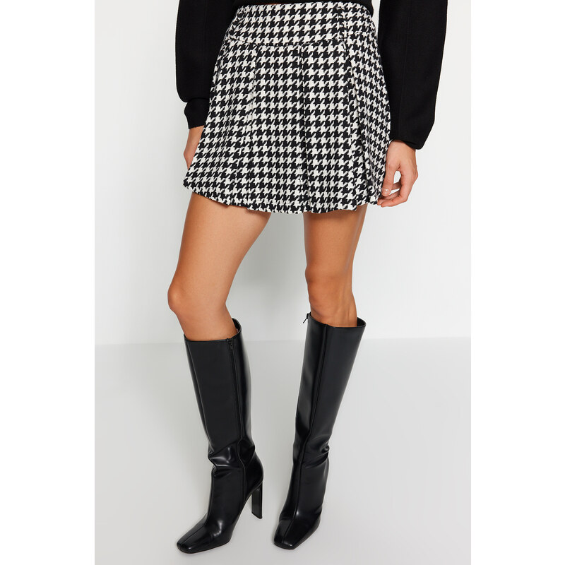 Trendyol Black Crowbar Pattern Woven Short Skirt