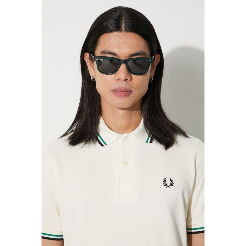 Bavlněné polo tričko Fred Perry béžová barva, s aplikací, M12.T25