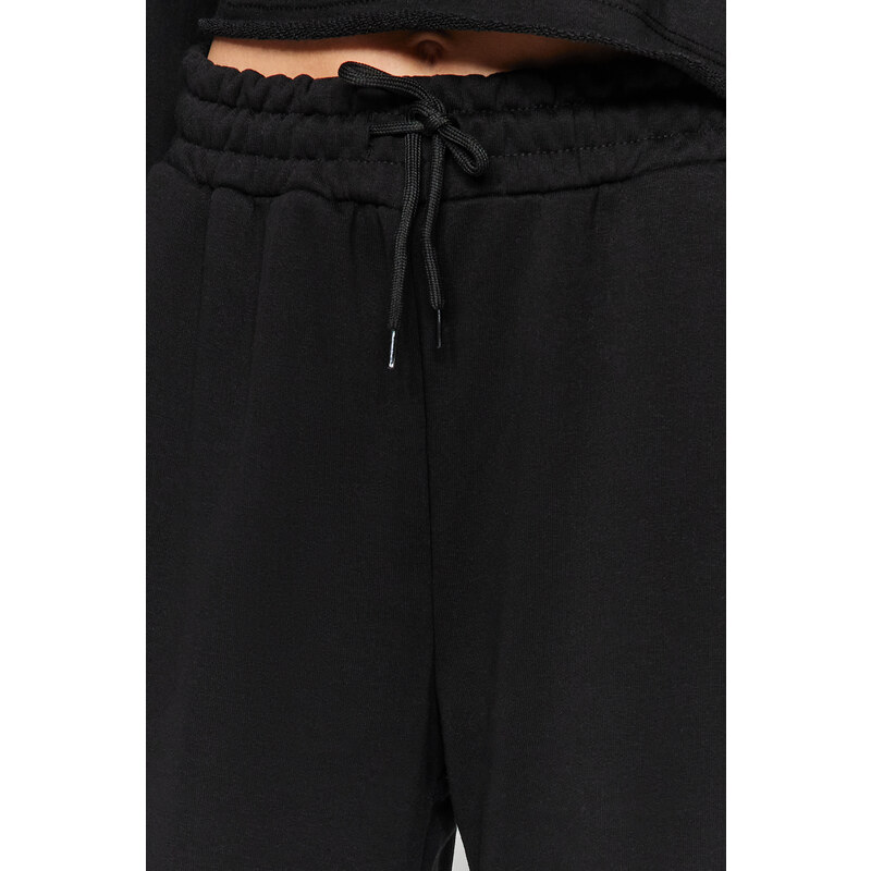 Trendyol černé tlusté extra široké nohavice s vysokým pasem pletené tepláky