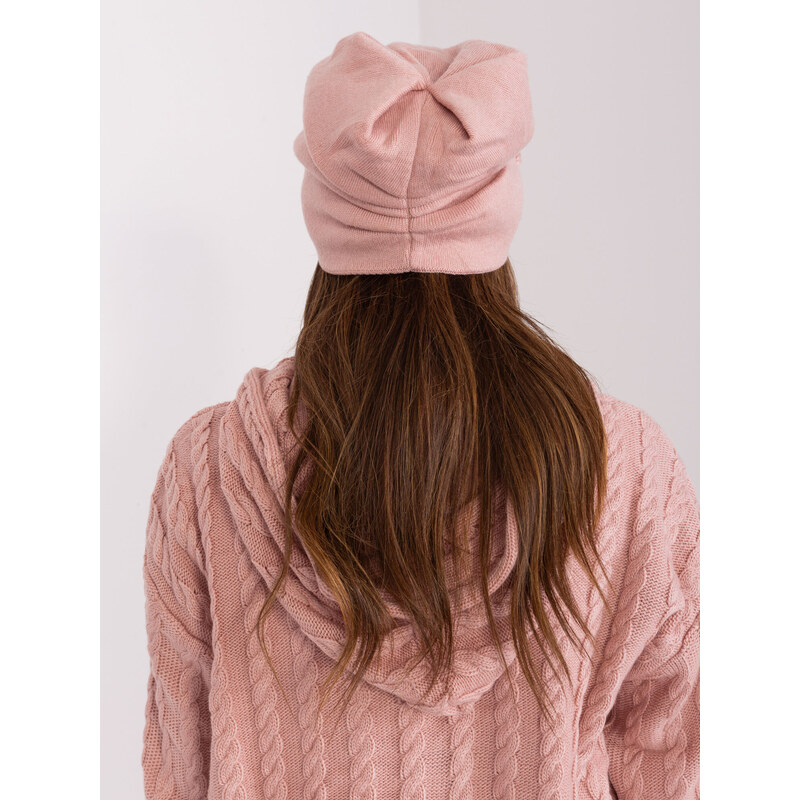 Fashionhunters Zaprášená růžová pletená čepice s kašmírem