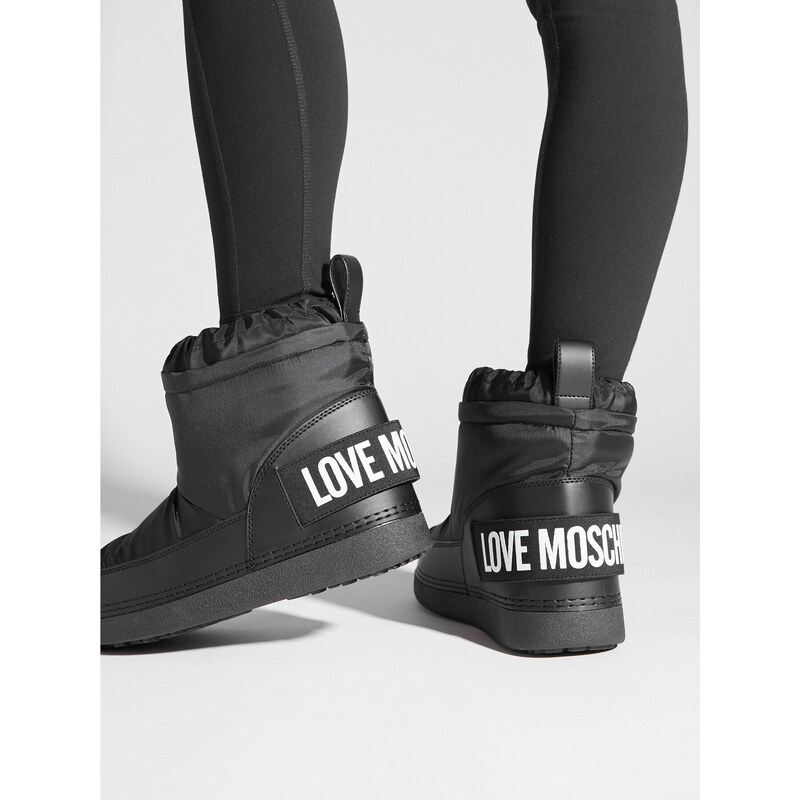 Sněhule LOVE MOSCHINO