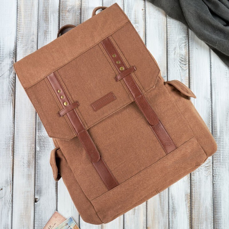 Pánský A4 batoh na notebook Kabelky od Hraběnky; hnědá