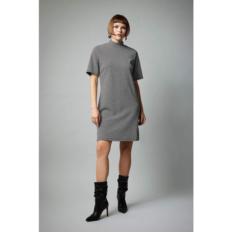 DEFACTO A Cut Half Turtleneck Crowbar Mini Short Sleeve Knitted Dress