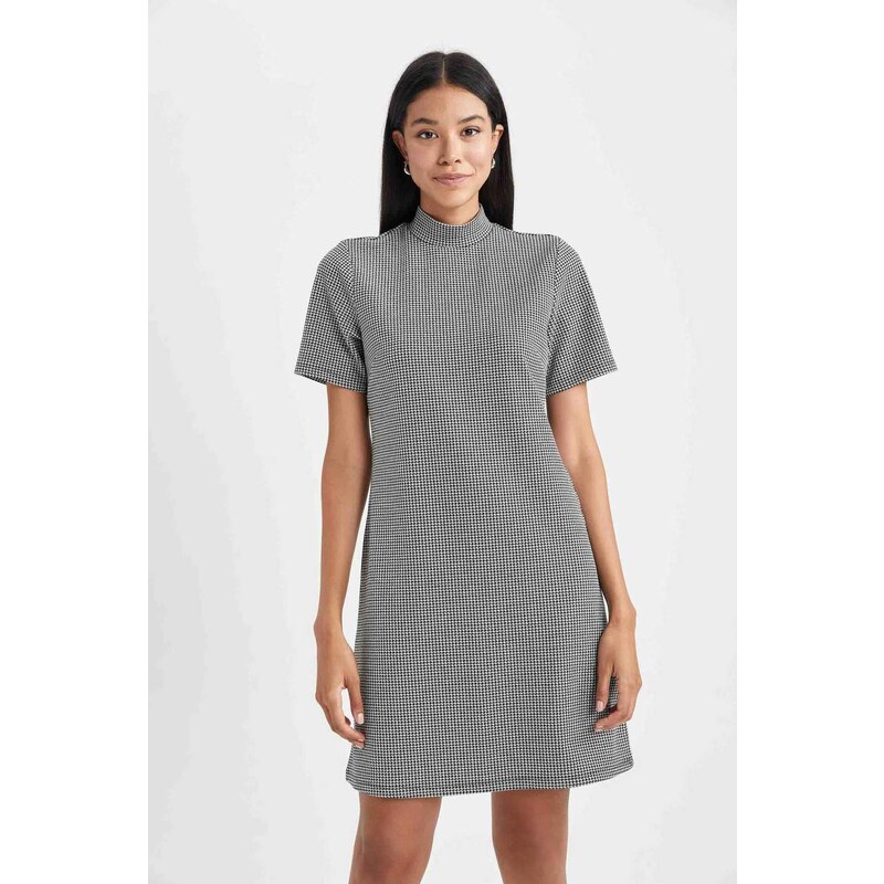 DEFACTO A Cut Half Turtleneck Crowbar Mini Short Sleeve Knitted Dress