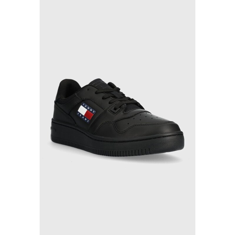 Kožené sneakers boty Tommy Jeans TJW RETRO BASKET ESS černá barva, EN0EN02505