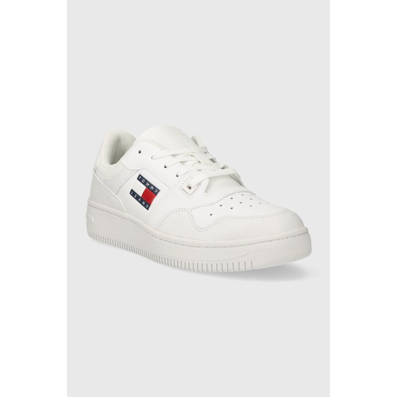 Kožené sneakers boty Tommy Jeans TJW RETRO BASKET ESS bílá barva, EN0EN02505