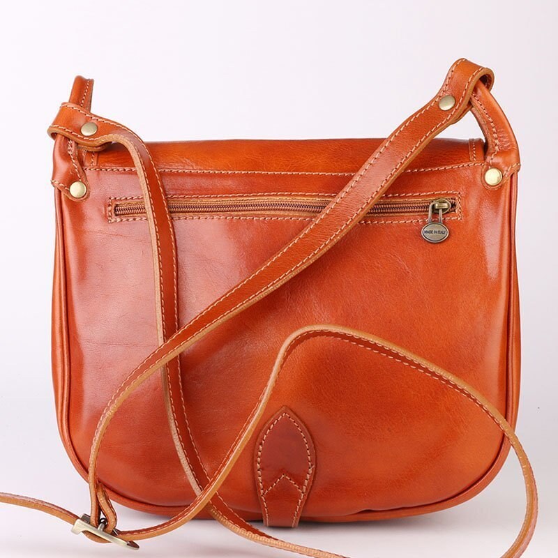 Dámské camel kožené kabelky crossbody Zeneca