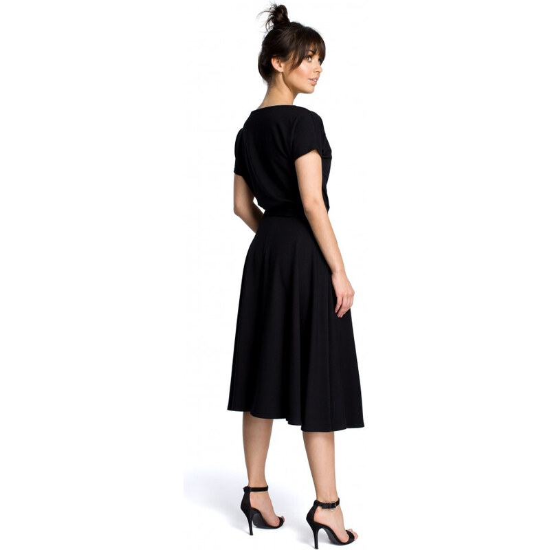 model 18001768 Rozšířené šaty černé - BeWear