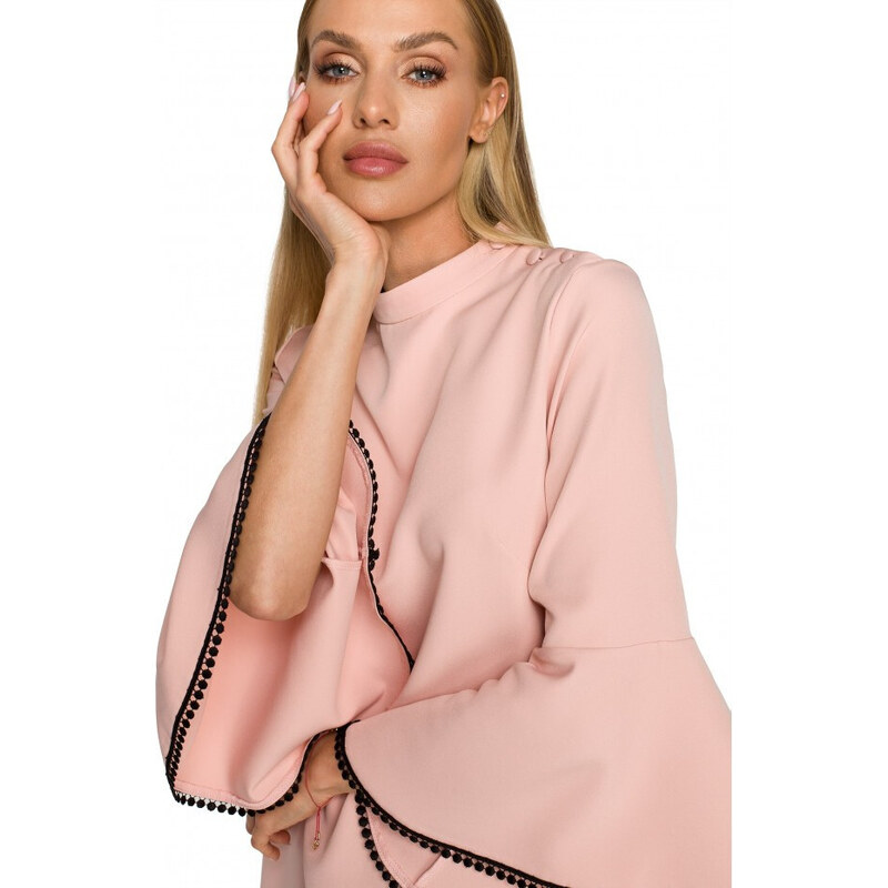 Šaty áčkového střihu s rukávy pudrové model 18004272 - Moe