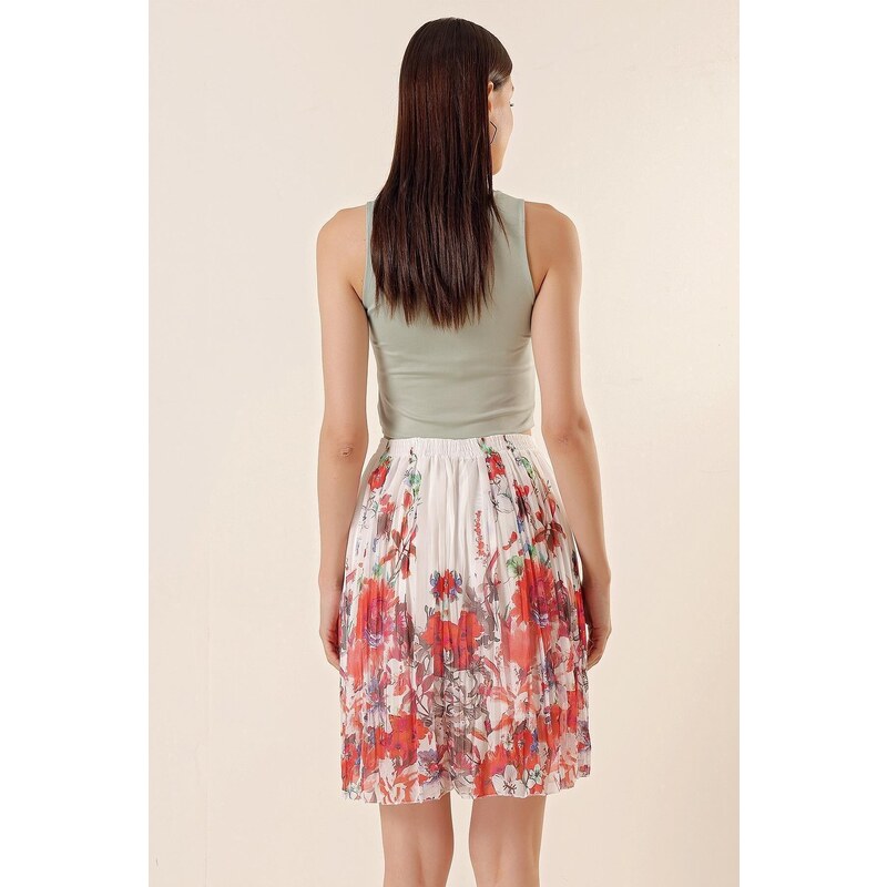 By Saygı Large Floral Patterned Short Chiffon Skirt Red With Elastic Waist Lined.