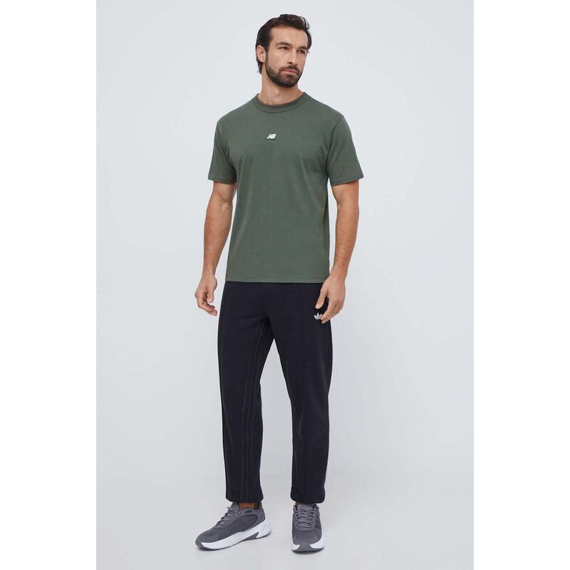 Bavlněné tričko New Balance zelená barva, s potiskem