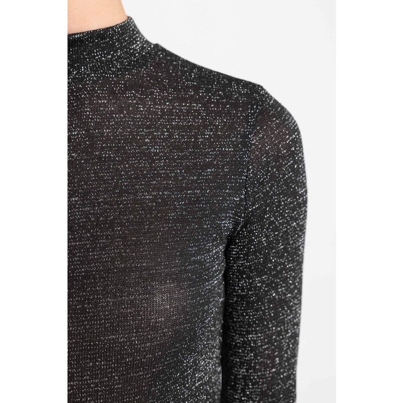 DEFACTO Slim Fit Turtleneck Long Sleeve T-Shirt