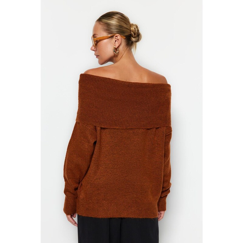 Trendyol Brown Soft Textured Carmen Collar Pletený svetr