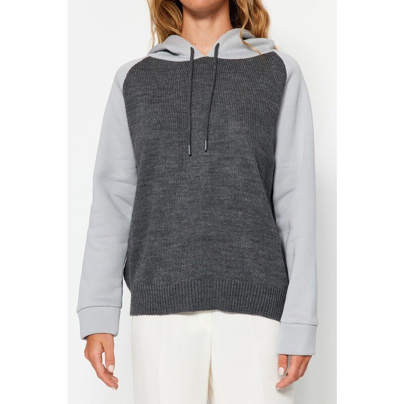 Trendyol šedý pletený svetr s kapucí s kapucí