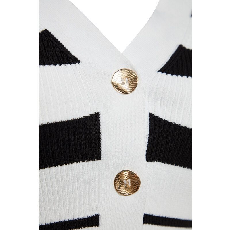 Trendyol Black Crop pruhovaný prémiový pletený svetr
