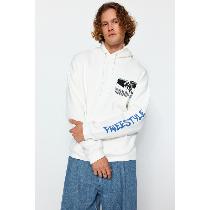 Trendyol Ecru Oversize/Wide-Fit Fluffy Ski Printed Fleece Inner Cotton Sweatshirt