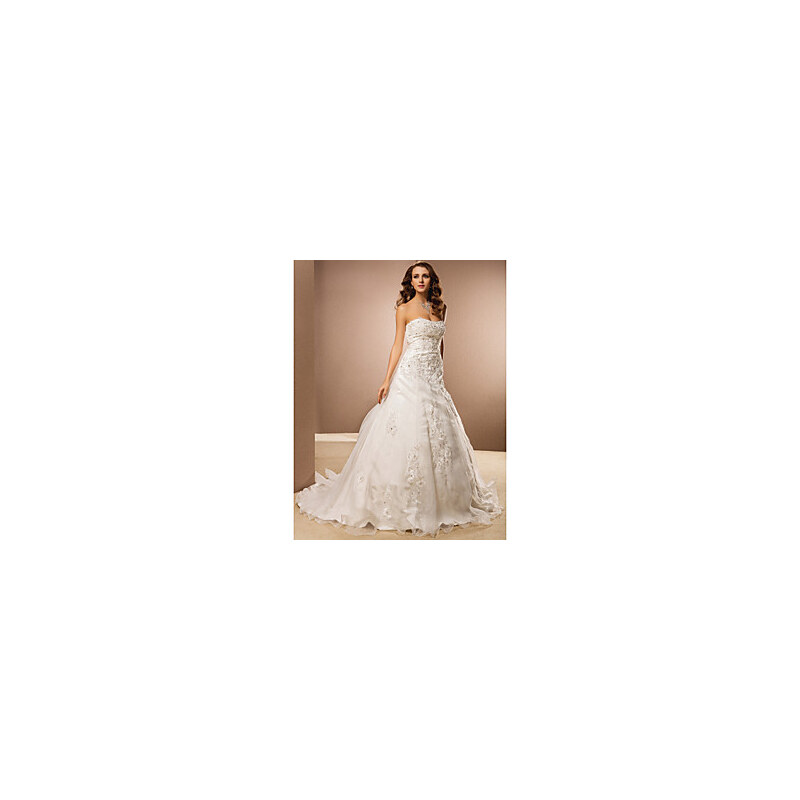 LightInTheBox Ball Gown Strapless Chapel Train Organza Wedding Dress