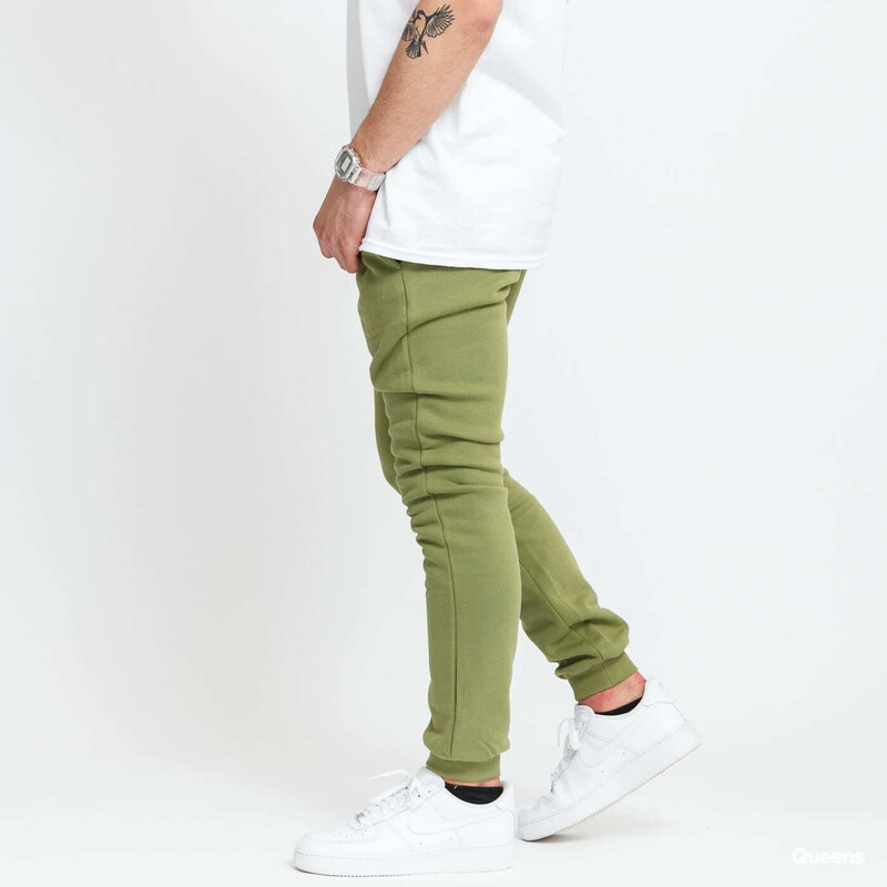 Pánské tepláky Urban Classics Organic Basic Sweatpants Olive