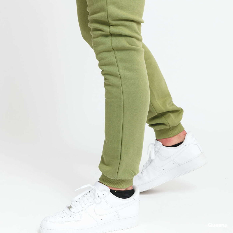 Pánské tepláky Urban Classics Organic Basic Sweatpants Olive