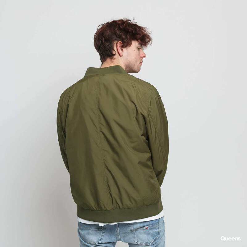 Pánský bomber Urban Classics Light Bomber Jacket Olive