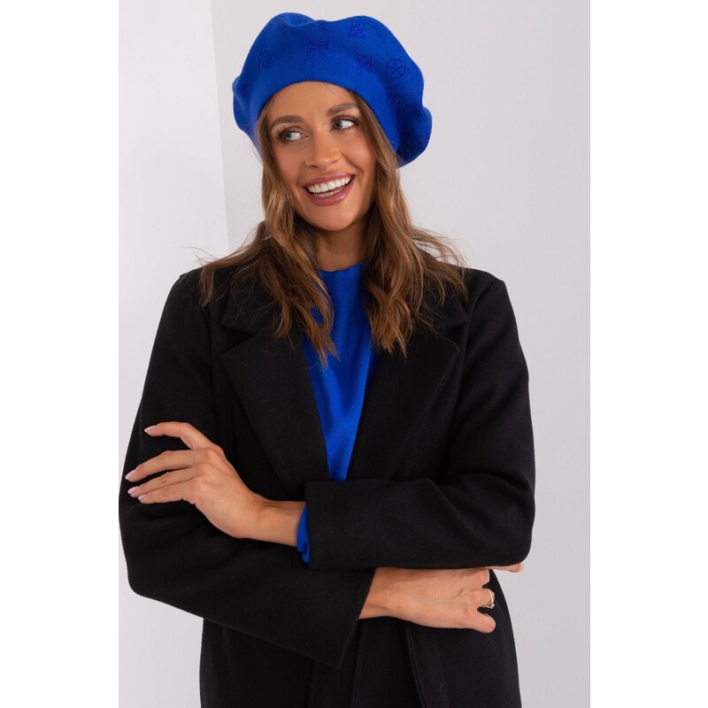 MladaModa Dámská čepice baret s aplikací model 31826 královská modrá