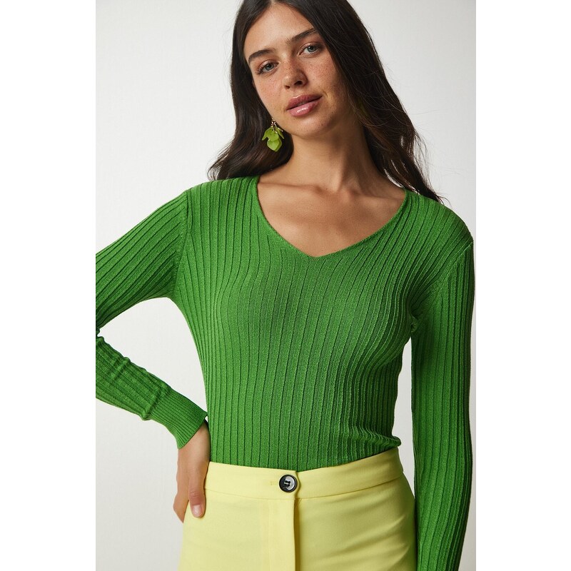 Happiness İstanbul Women's Light Green V-Neck Corduroy Basic Blouse