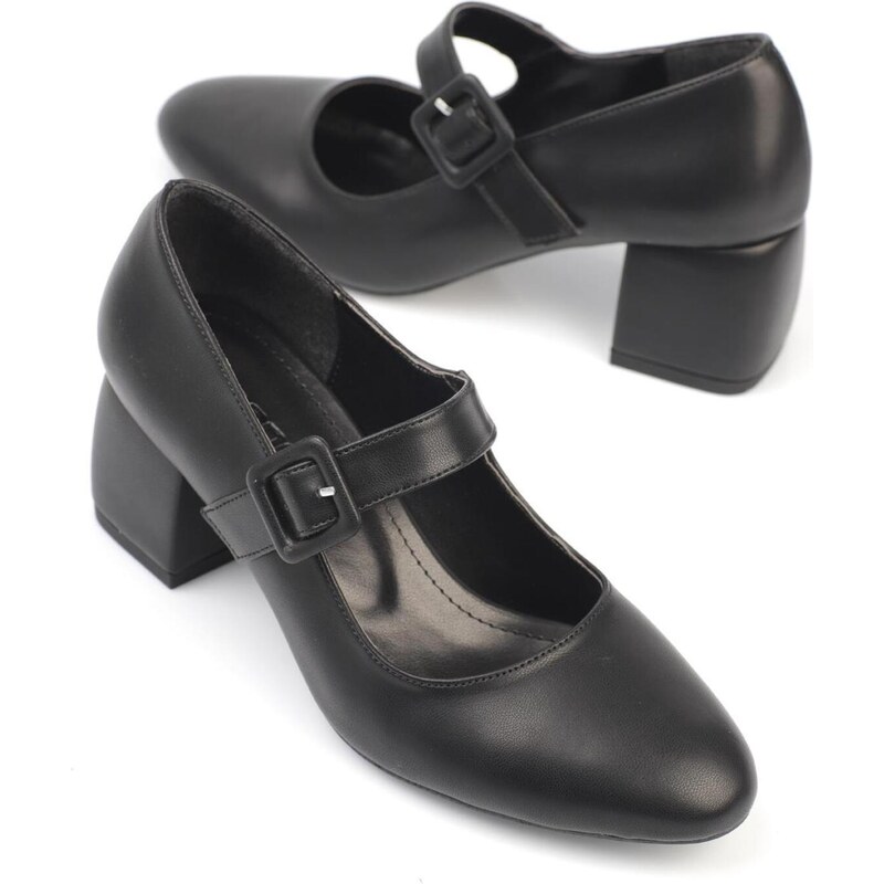 Capone Outfitters Capone Round Toe Women's Buckle Mid Heel Shoes.