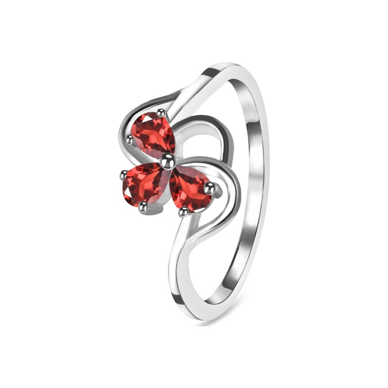 Klenoty Amber Luxusní stříbrný prsten s granátem Trojlístek